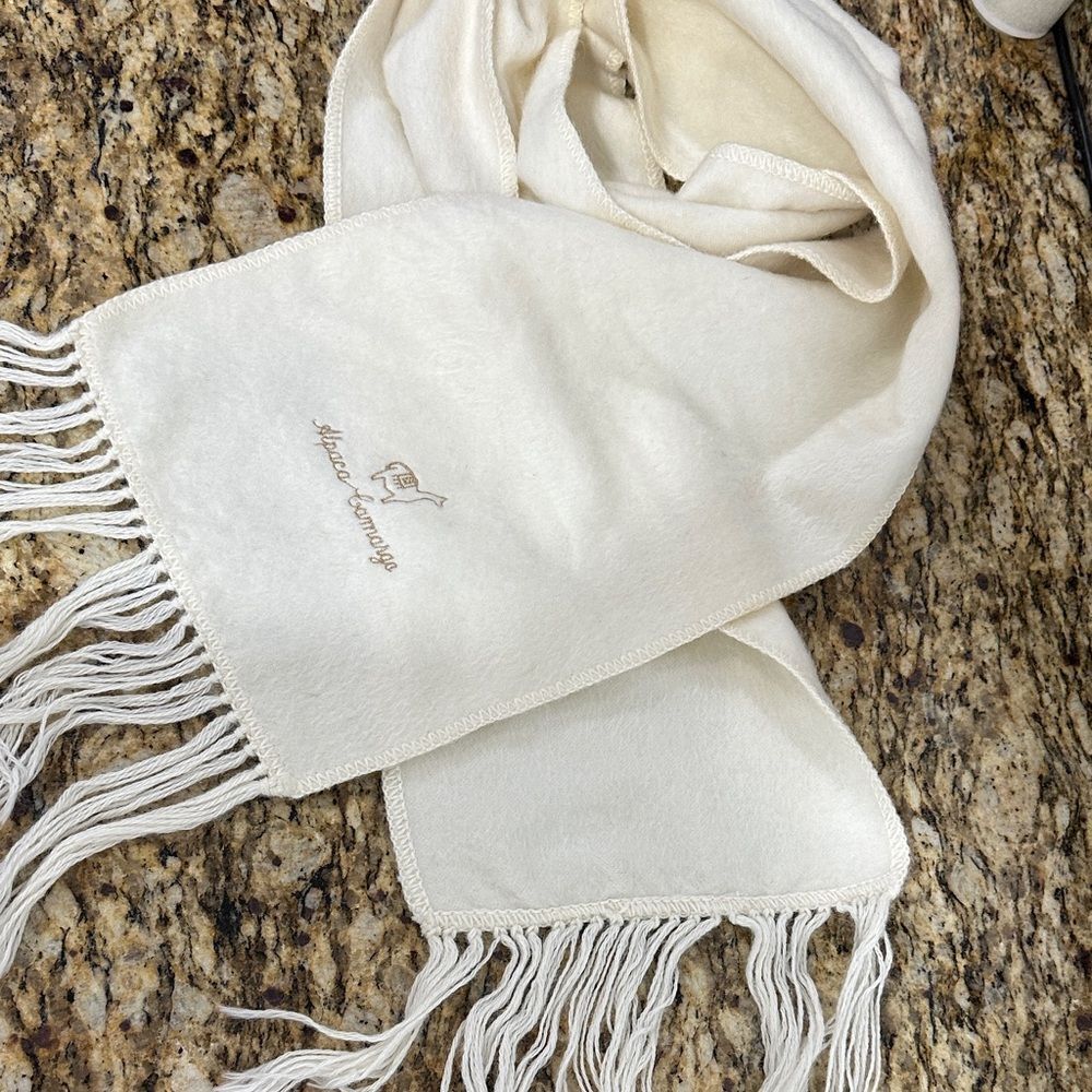 Alpaca Camargo Peru Ivory Soft Fuzzy Scarf With Fringe Trim